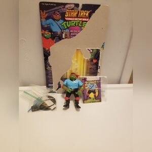 Vintage 1994 TMNT STAR TREK RAPHAEL complete with accessories and trading card